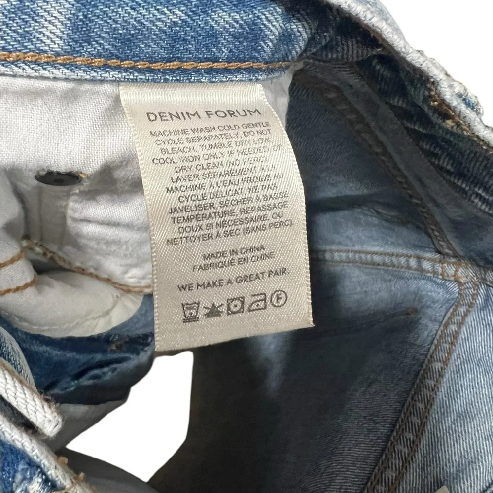 Aritzia Denim Forum Farrah Cheeky Short‎ Cutoff Denim Shorts Light Wash